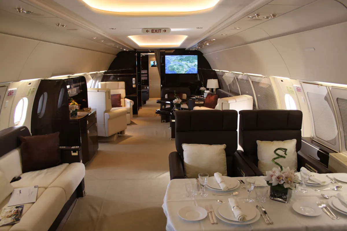 Airbus ACJ318 · cabin