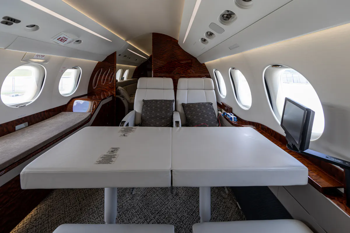 Dassault Falcon 7X · cabin