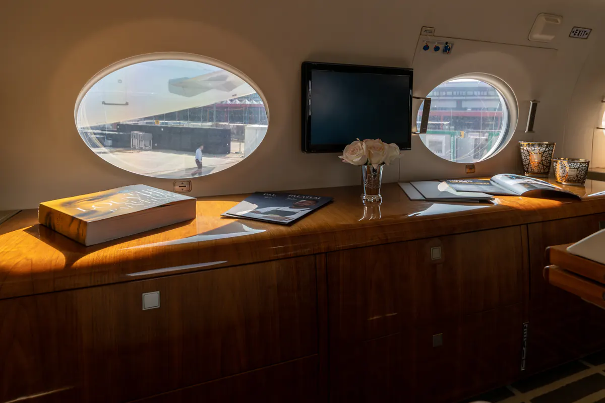 Gulfstream G550 · cabin detail