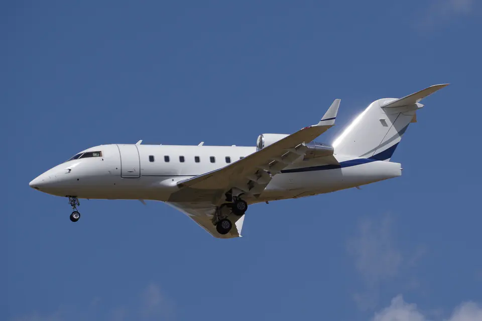 Bombardier Challenger 604