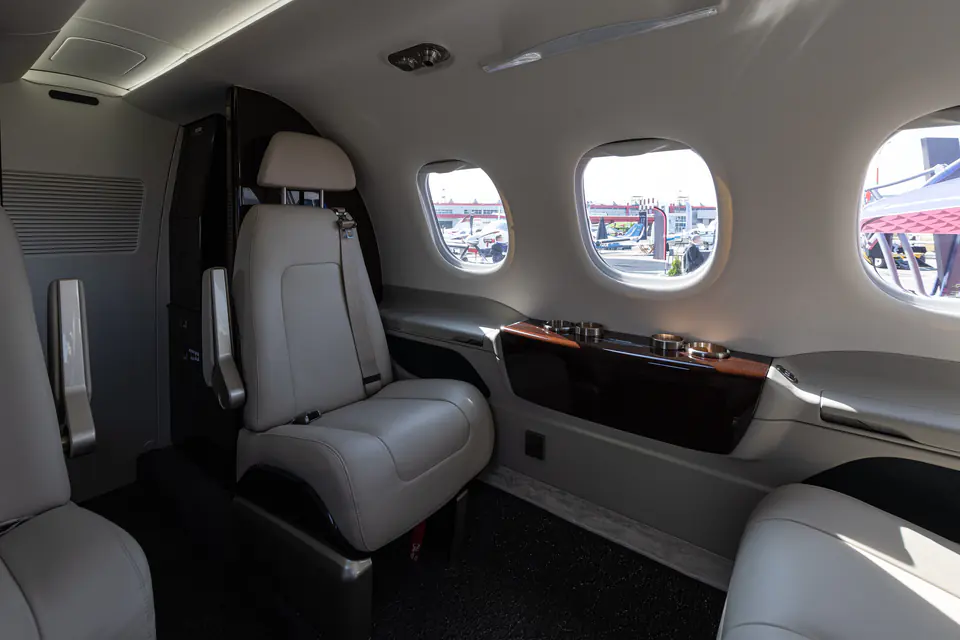 Cabin — Embraer Phenom 100